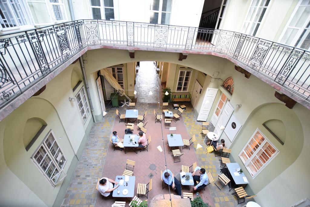 Standard Apartment By Hi5 - Muzeum 5 Budapest Bagian luar foto