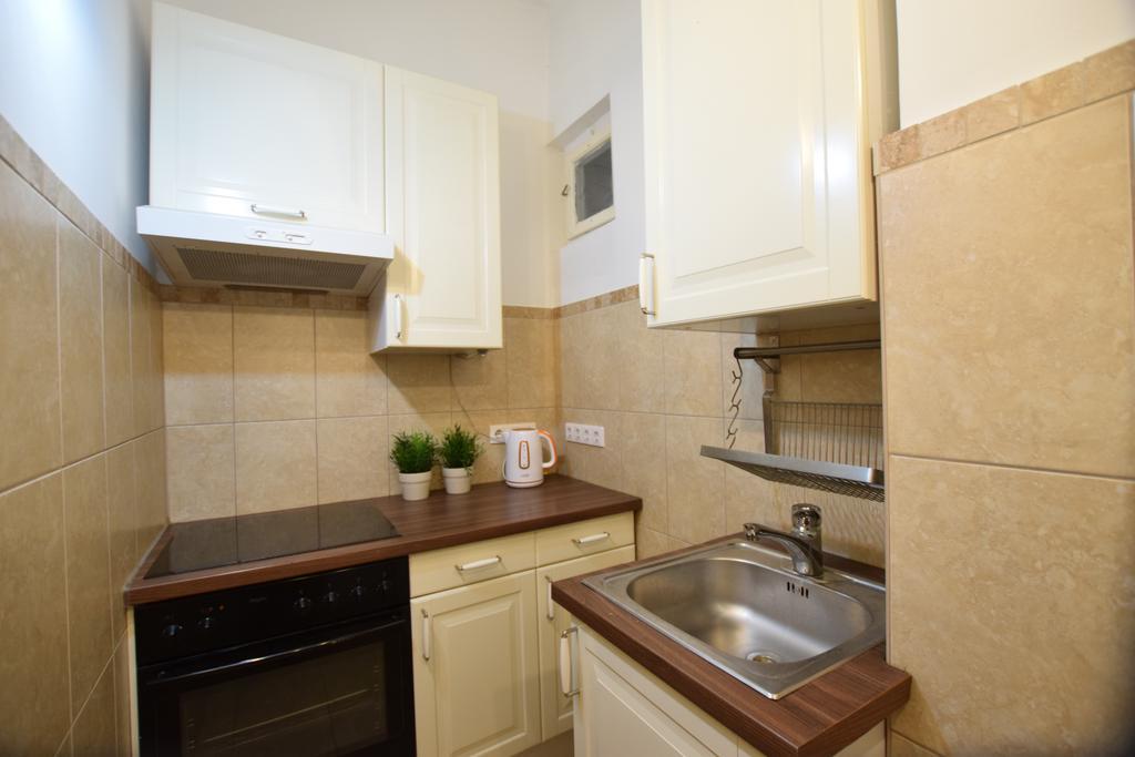 Standard Apartment By Hi5 - Muzeum 5 Budapest Bagian luar foto